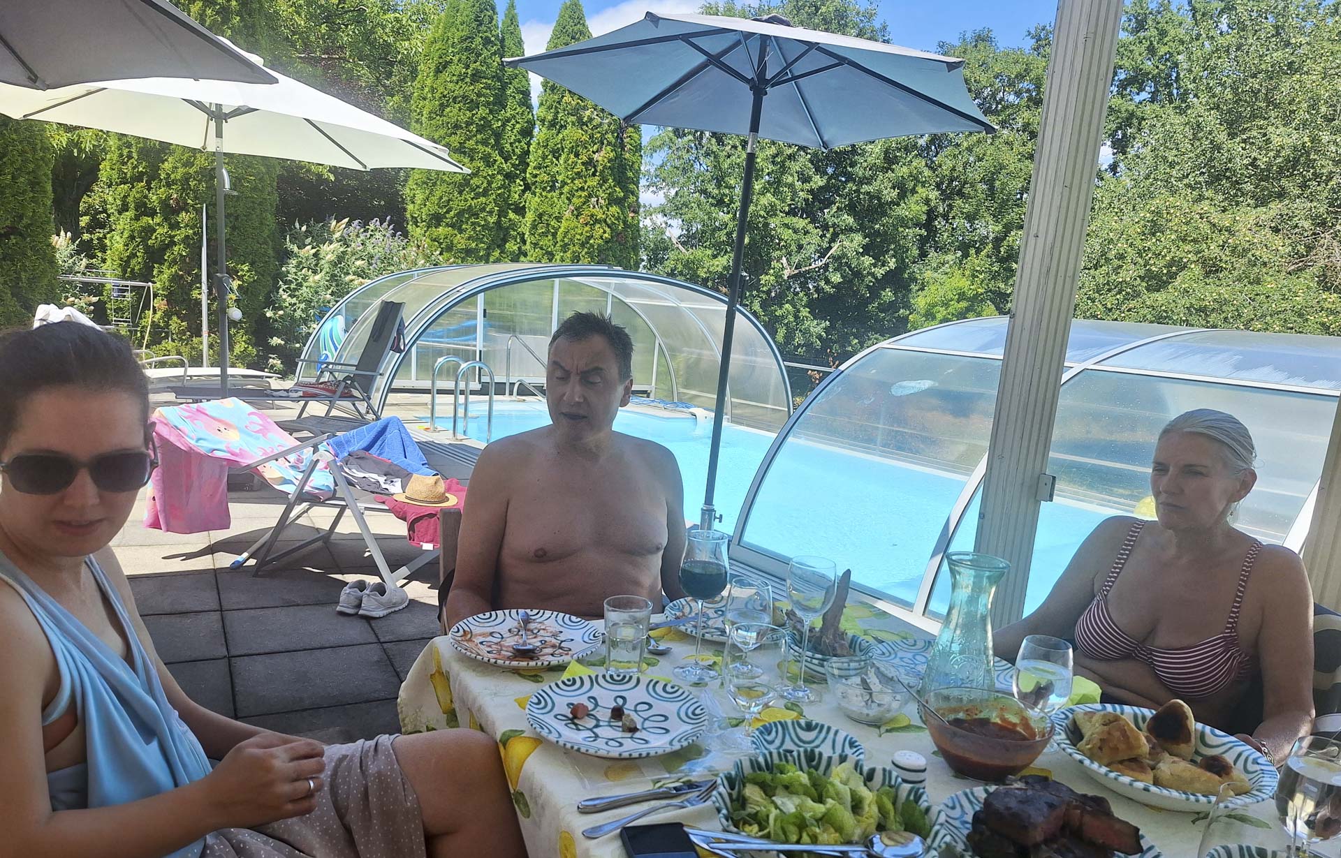Grillerei auf dem Tisch